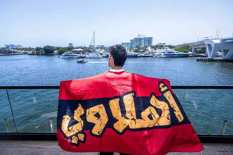 تجربة مبتكرة: الأهلي يقدم زيزو في فوتوسيشن فريد على شاطئ ميامي (صور)